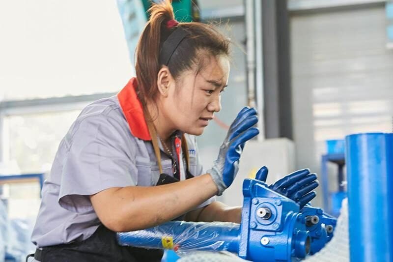 Well-Trained-and-Experienced-Workers Well-Trained-and-Experienced-Workers